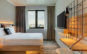 Moxy Hamburg - Finkenwerder